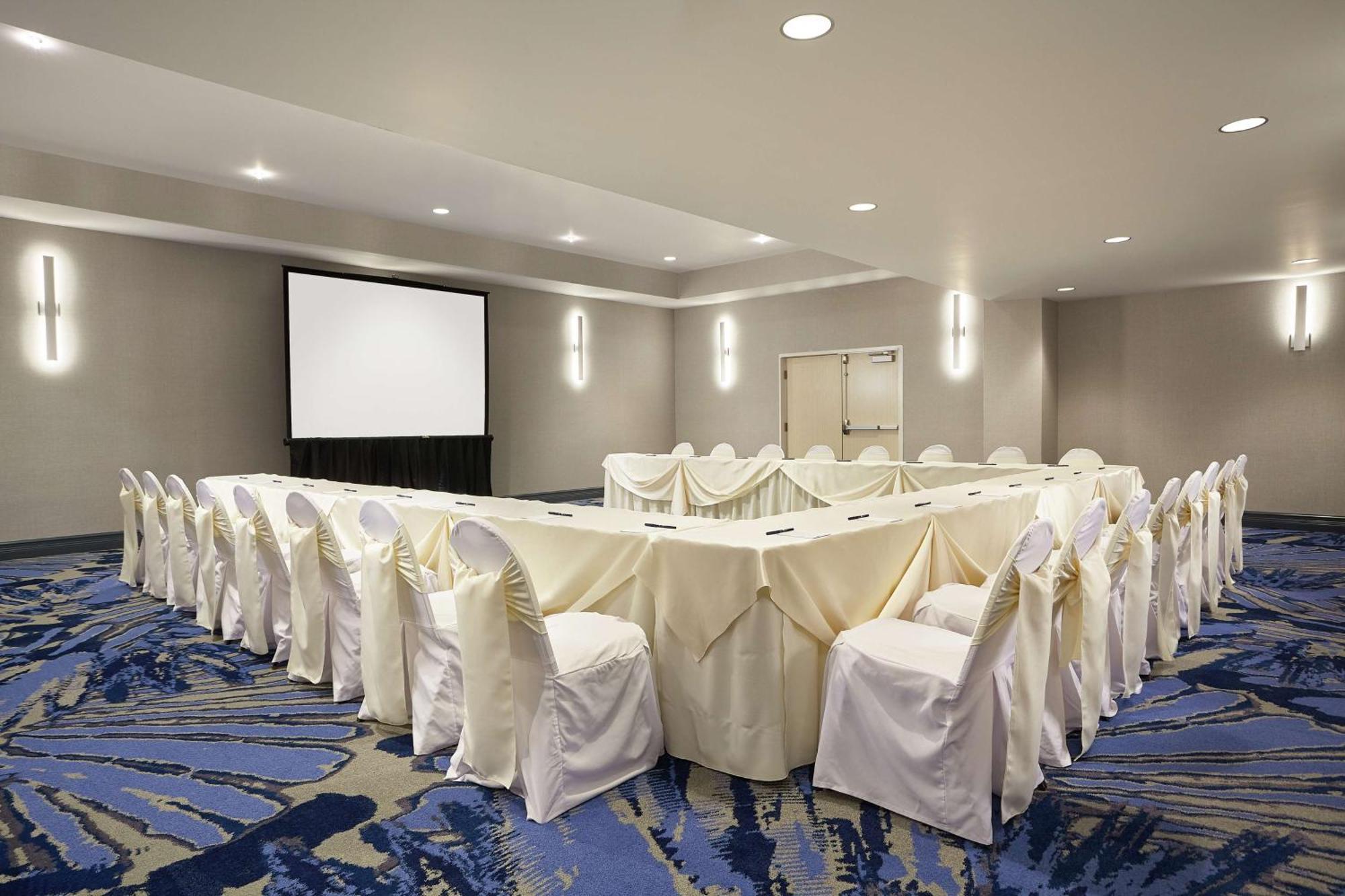 Hotel Doubletree By Hilton Managua Exterior foto